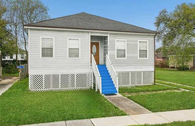 5518 WILTON Drive Gallery 1