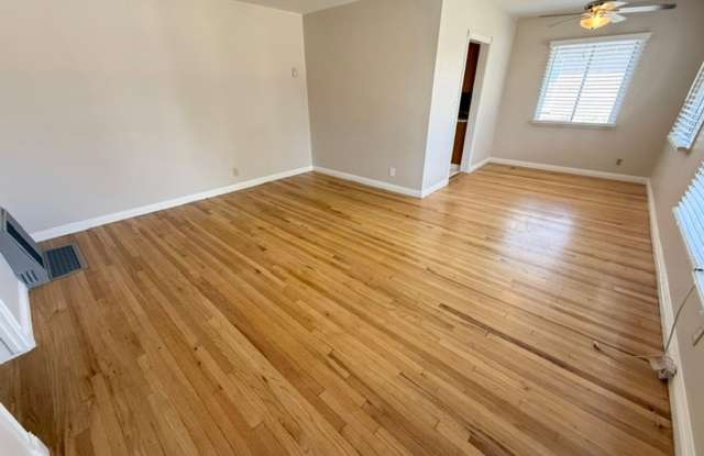 LAKEWOOD---  STEPS TO HEARTWELL PARK!  3BR/1BA $3975mo Gallery 3