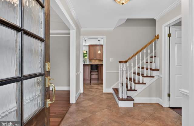 1022 DELF Drive Gallery 2