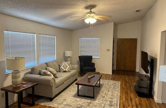 4504 Fairgate Dr photos photos