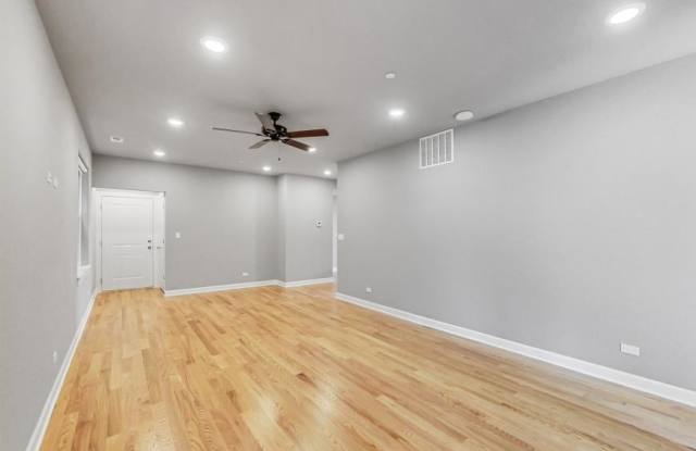 6206 S Kimbark Gallery 4