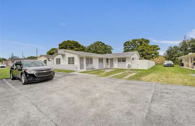 6283 Sherman St - 6283 Sherman Street, Hollywood, FL 33024