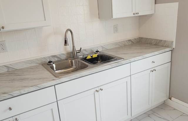 1522 Lewis Street - 2 photos photos