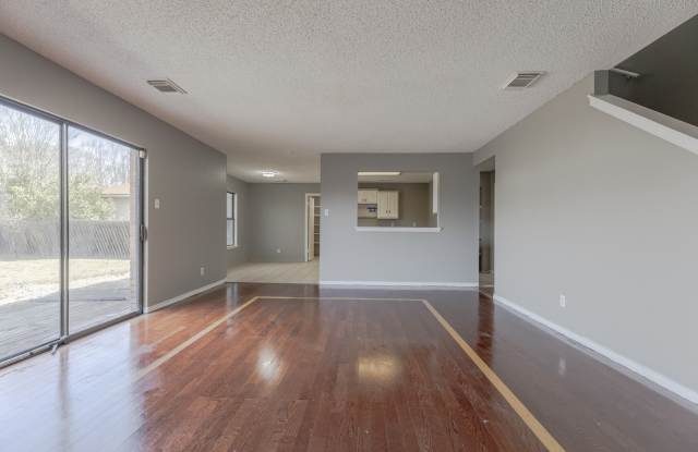 8011 Chestnut Cedar Drive Gallery 4