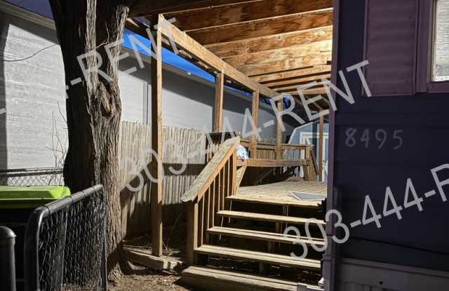 Move In Special $200.00 off 1st month by 03/31/2026 3 Bedroom Mobile Home in Thornton! photos photos