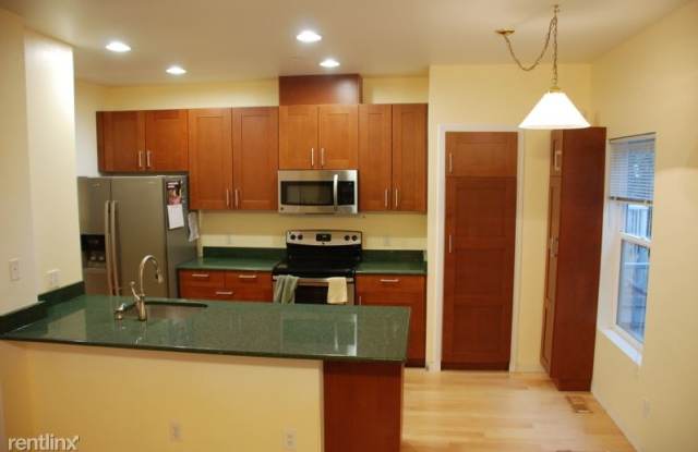 16202 118th Pl NE - 16202 118th Lane Northeast, Bothell, WA 98011