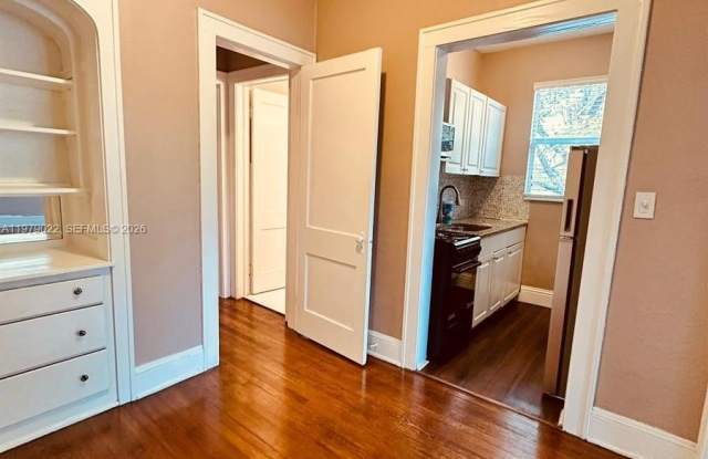 344 Mendoza Ave photos photos