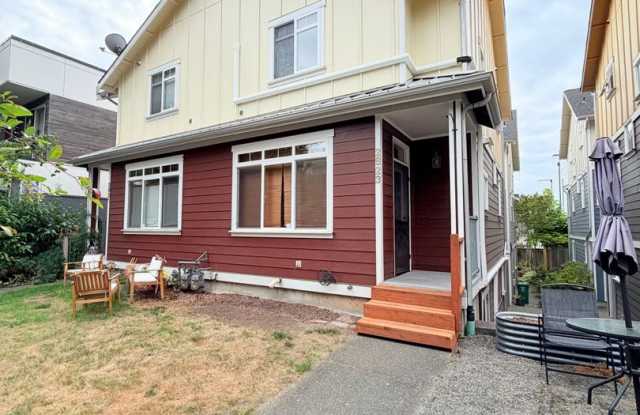 Charming Home in Leschi! Gallery 1