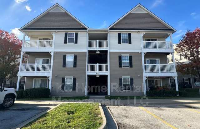 8010 N Drury Ave - 8010 Drury Avenue, Kansas City, MO 64119