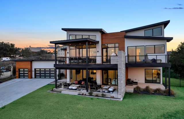207 NW Kites Court photos photos