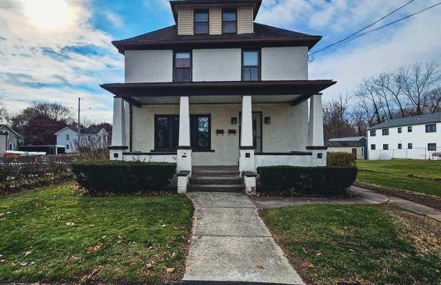 581 Center Street unit: 1 photos photos 581 Center Street unit: 1 photos photos