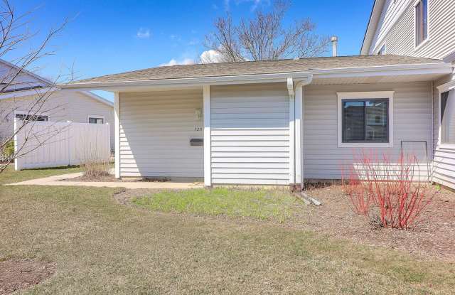 725 Whitesail Drive - 725 Whitesail Drive, Schaumburg, IL 60194 725 Whitesail Drive - 725 Whitesail Drive, Schaumburg, IL 60194