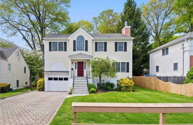 6 Clifford Place - 6 Clifford Place, Harrison, NY 10528