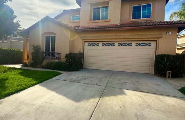 Beautiful Newly Upgraded 4 bedroom 3 bathroom 2 story home photos photos