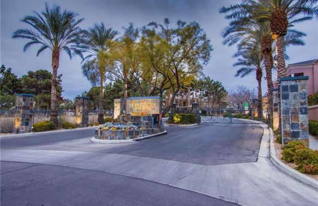 Beautiful Summerlin Condo located on TPC Summerlin Golf Course Gallery 4