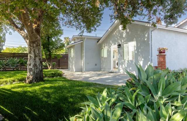 Chic 2BD/1BA ADU in Beautiful Granada Hills photos photos