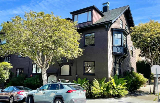 2BR + Dinning Room Can be 3rd BR!/2BA Arts and Crafts Charmer in Cow Hollow! Laundry! Storage! PROGRESSIVE - 2395 Filbert Street, San Francisco, CA 94123