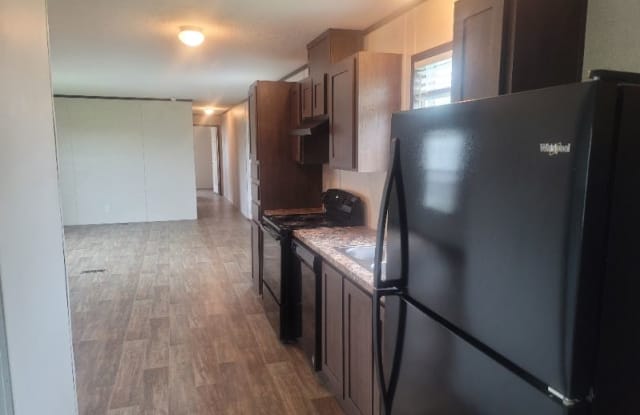 1000 Pine Tree Cir 3x2V - 1000 Pine Tree Circle, Madison, GA 30650