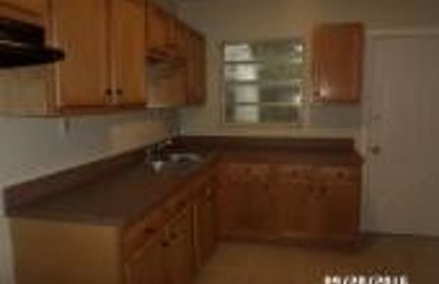 3423 Rockwood Drive Gallery 3