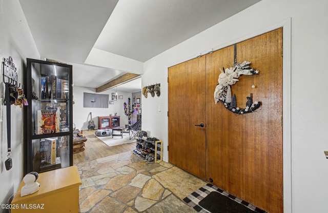 3010 S Calle Cordova Gallery 4
