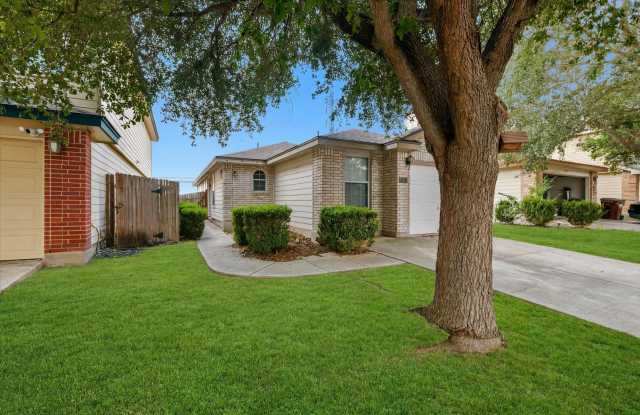 Beautiful 3/2 Woodlake Terrace Gallery 3