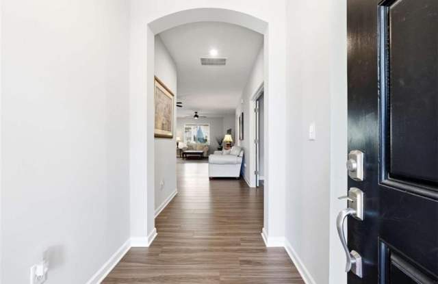 24 Aspen Way Gallery 2