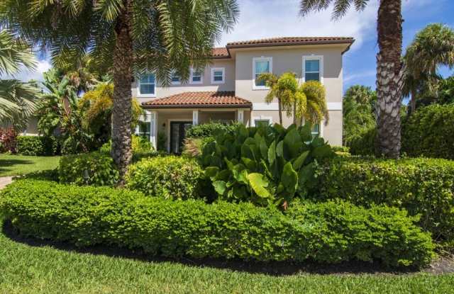 2230 Seaside Street Gallery 2