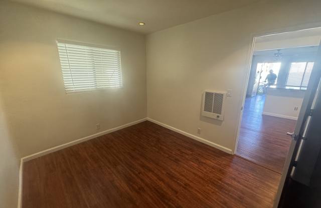 7154 Lexington Ave photos photos