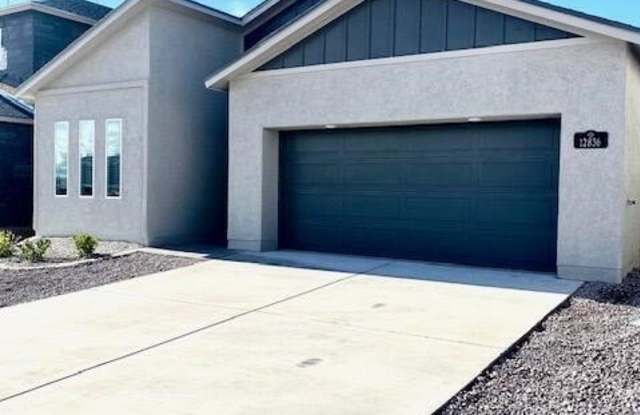 12836 Carefree Avenue Gallery 1