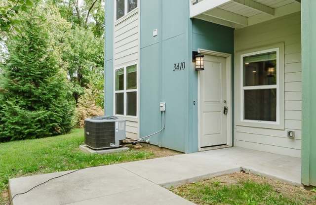 3410 SW Vel Mews Gallery 2
