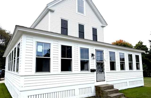 185 Jones Avenue Gallery 1