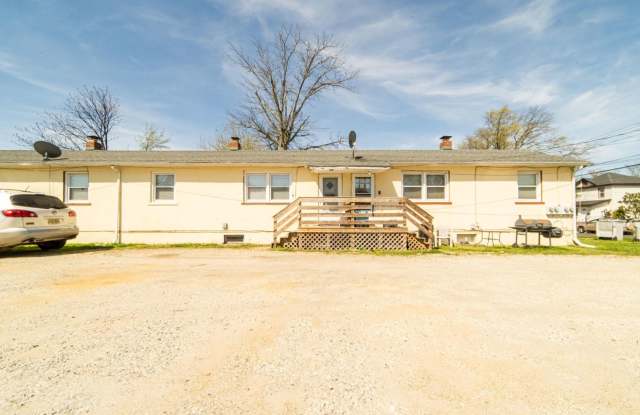 323 W Peach St photos photos