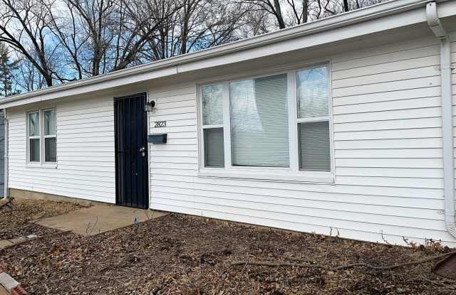 Spacious 2 bedroom home for Rent photos photos