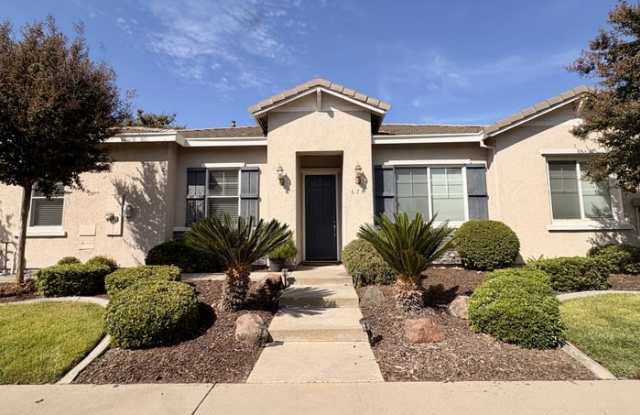 674 Lilly Cross Drive Gallery 4