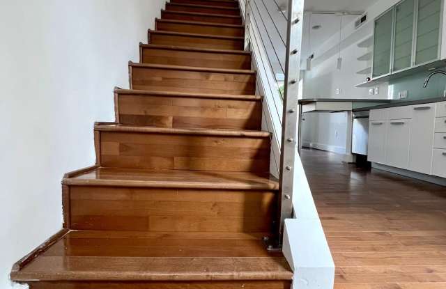 540 HOBART PLACE NW Gallery 4