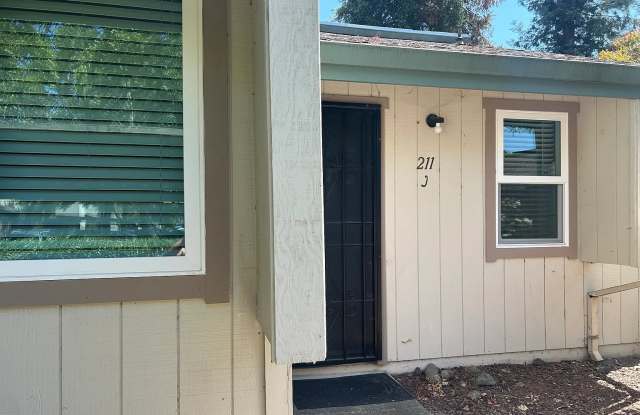 211 Stony Point Rd Apt J photos photos