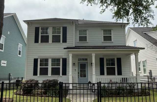 Quaint Neighborhood Living: Spacious 3 Bedroom Retreat Available! photos photos