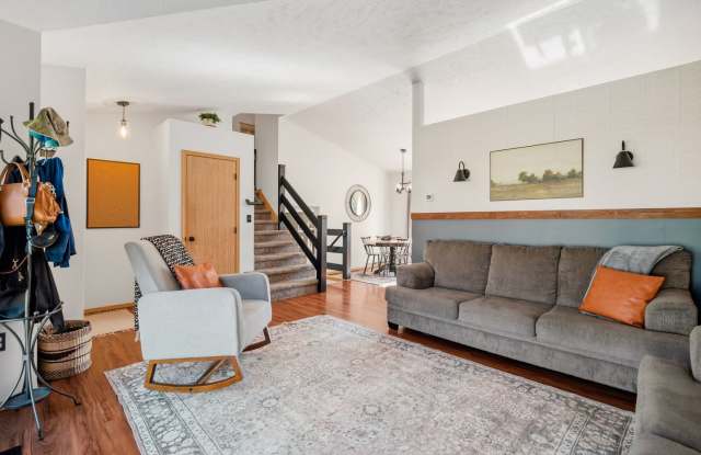 LEASE BEFORE OCT. 1 - UTILITIES INCLUDED! Furnished 3BR Spokane Valley Home Gallery 4