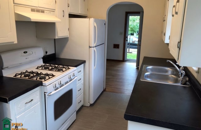 2133 Clear Ave - 2133 East Clear Avenue, St. Paul, MN 55119