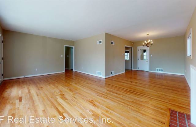 9302 Chanute Drive Gallery 2