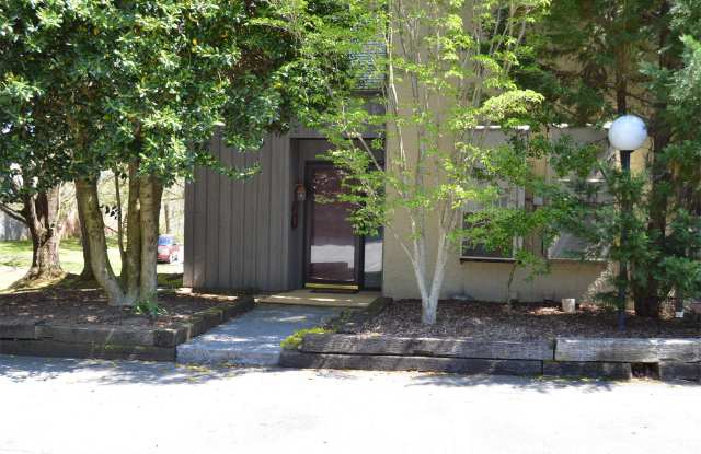 115 Beechnut St Unit E15 - 1 - 115 Beechnut St, Johnson City, TN 37601