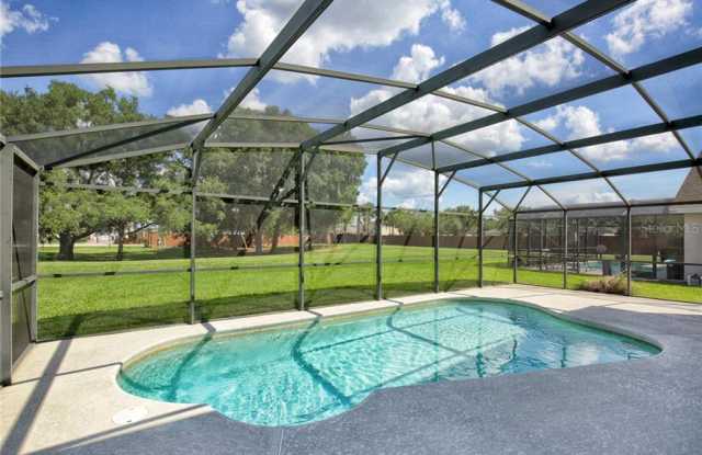 2702 Callaway Lane Gallery 2