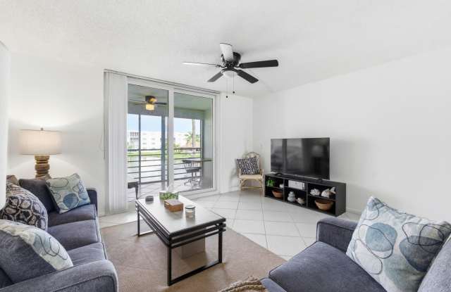 1024 SE 5th Avenue photos photos