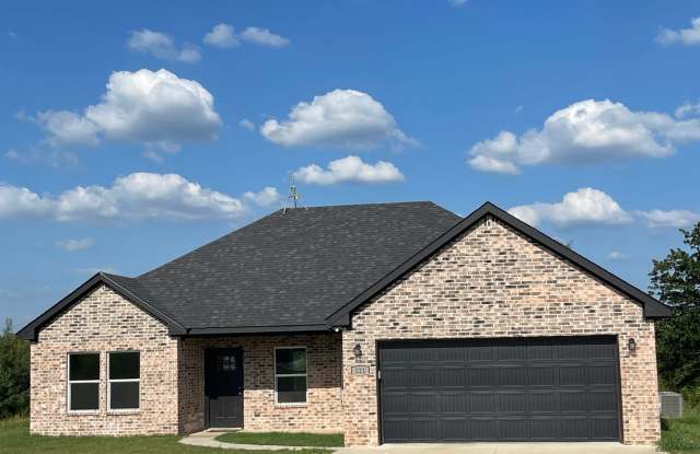 Minutes to Casino/Off HWY 70/Big backyard/Close to HWY 75 photos photos