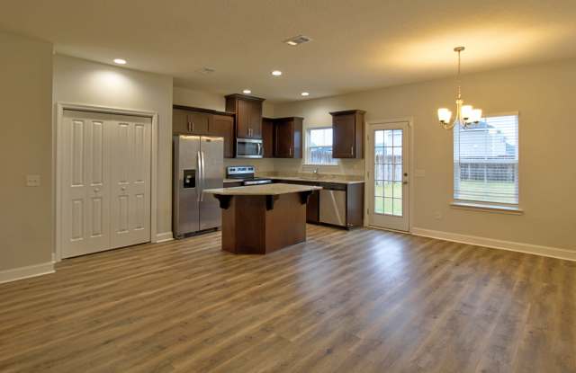 114 Centennial Court Gallery 3