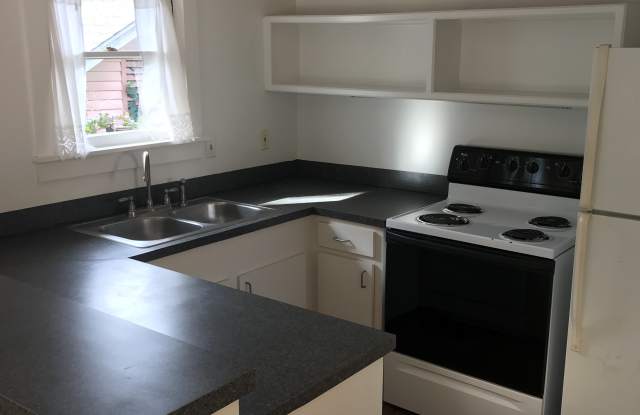 3611 1/2 Audubon Pl Gallery 3