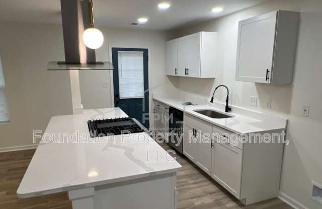 3851 Selden Cove Gallery 4