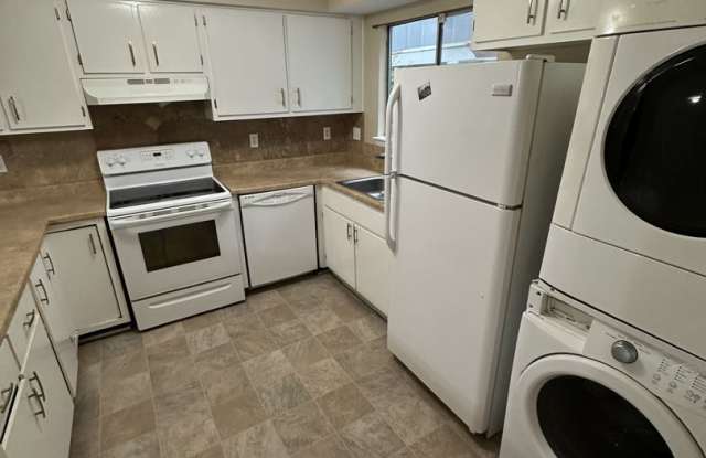 2 bd 1.5 ba Townhome - 7106 Longstreet Drive, Raleigh, NC 27615