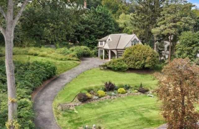 74 S Mountain Ave photos photos