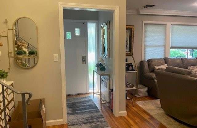 894 Lakeside Drive Gallery 3
